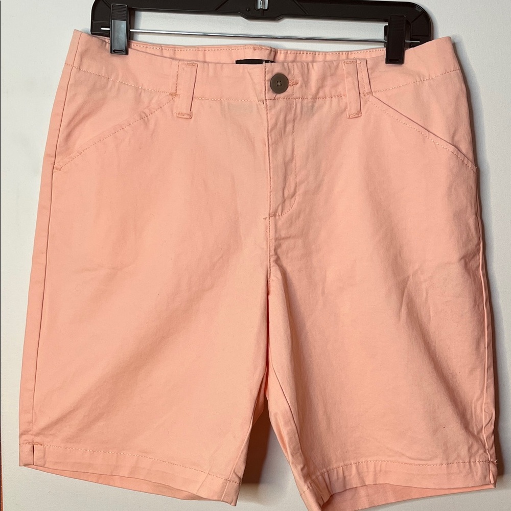 Lee Women's Light Peach Bermudas